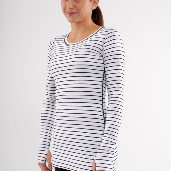 Lululemon Every Yogi Long Sleeve size 4 - Picture 2 of 3